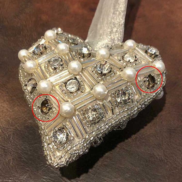 Ёлочная игрушка Белое бархатное сердце с бисером дисконт1 Beaded Heart White Velvet 10 cm discount1