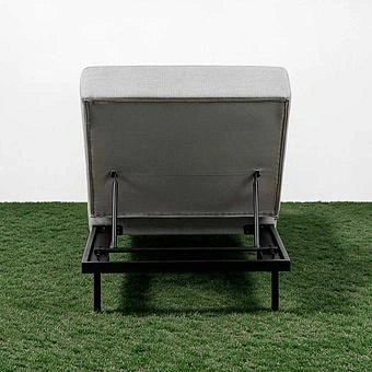 Садовый шезлонг-лежак Chic Lounger, Black акриловая ткань Lead Chine - ракурс 4