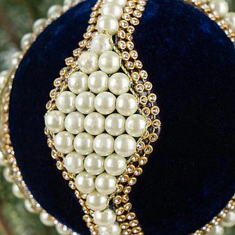 Ёлочная игрушка Velvet Ball With Pearls Blue 10 cm - ракурс 3