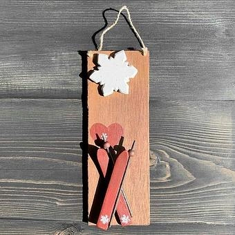 Новогодняя подвеска Wall Decoration Wooden With Skis And Snowflakes 24 cm