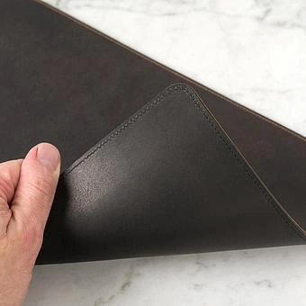 Коврик для стола Leather Desk Matt натуральная кожа Choko - ракурс 4