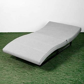 Садовый шезлонг-лежак Wave Lounger, Black акриловая ткань Heather Beige - ракурс 6