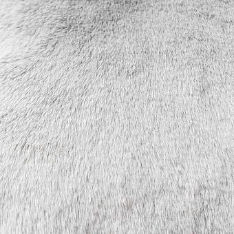 Декоративная подушка Alaska Square Cushion Medium искусственный мех Big Bear Grey - ракурс 4