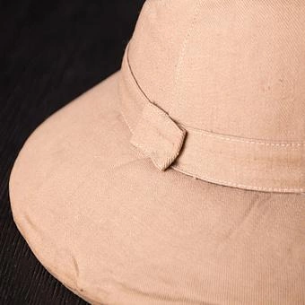 Винтажный головной убор Vintage Antique British Helmet From India - ракурс 5