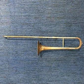 Винтажный тромбон в чехле Vintage Trombone In Case 2 - ракурс 3