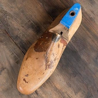 Винтажная колодка Vintage Shoe Last 3 - ракурс 2