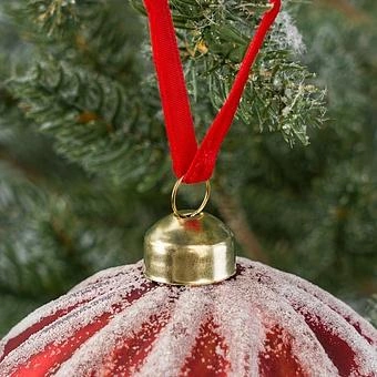 Ёлочная игрушка White Wavy Lines Ball Red 10 cm - ракурс 2