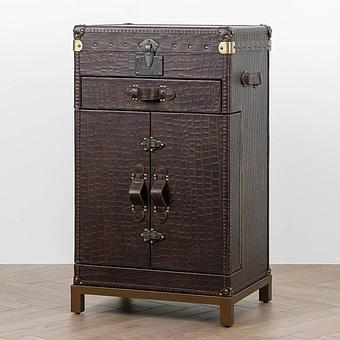 Барный шкаф-сундук Voyage Chest Sideboard RM натуральная кожа Antique Crocodile - ракурс 2