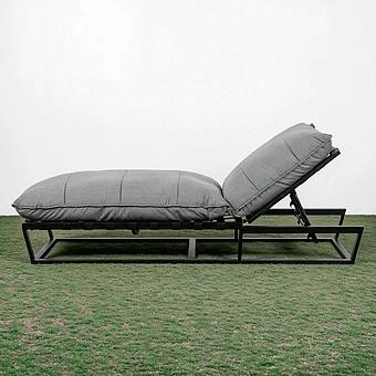 Садовый шезлонг-лежак Reef Lounger, Black акриловая ткань Light Stone - ракурс 3