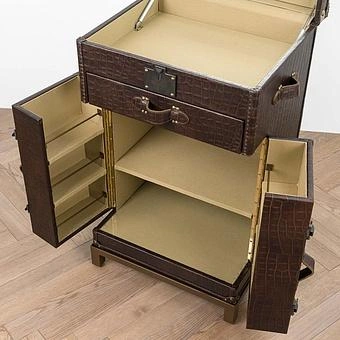 Барный шкаф-сундук Voyage Chest Sideboard RM натуральная кожа Antique Crocodile - ракурс 5