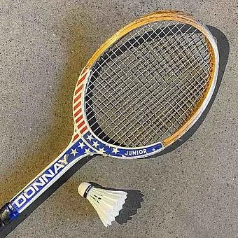 Винтажная ракетка и волан Vintage Racket And Shuttlecock 6 - ракурс 3