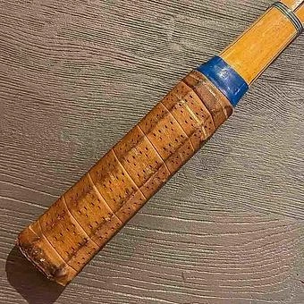Винтажная теннисная ракетка и мяч Vintage Tennis Racket And Ball 10 - ракурс 3