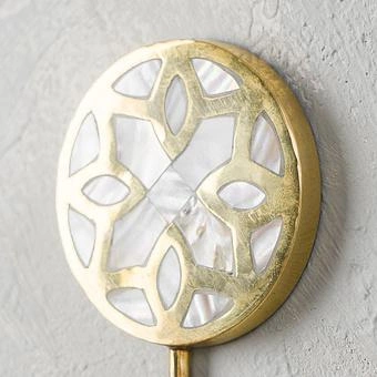Крючок Tangier Luxe Brass Pearl Inlay Hook - ракурс 3