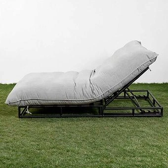 Садовый шезлонг-лежак Coral Lounger, Black акриловая ткань Lead Chine - ракурс 3