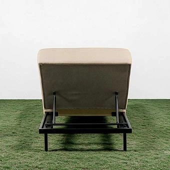 Садовый шезлонг-лежак Chic Lounger, Black акриловая ткань Lead Chine - ракурс 5