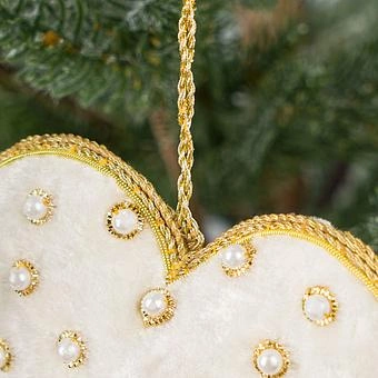 Ёлочная игрушка White Velvet Heart With Pearls 10 cm - ракурс 4