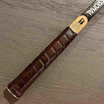 Винтажная теннисная ракетка и мяч Vintage Tennis Racket And Ball 9 - ракурс 3