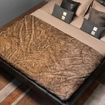 Плед Alaska Throw Large искусственный мех Arctic Wolf